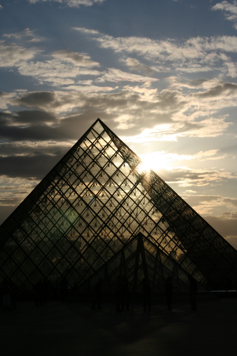 Pyramide du Louvre - PARIS (75)